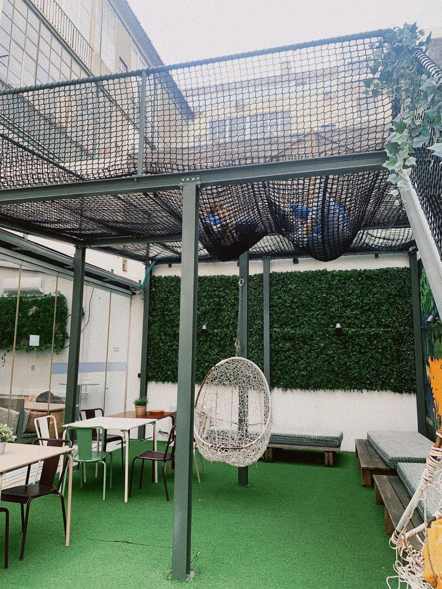 Хостел Wot Lisbon Patio Екстер'єр фото