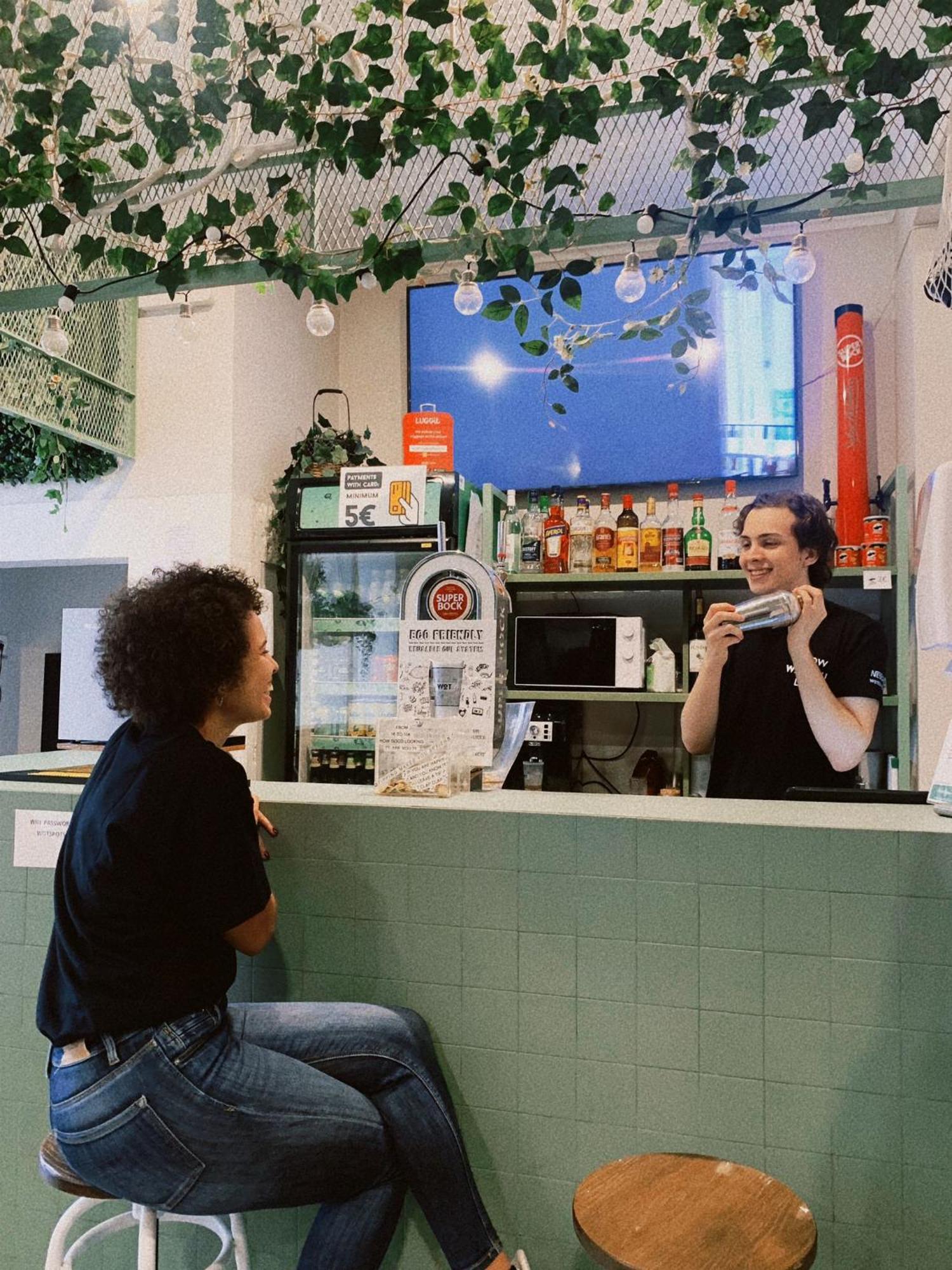 Хостел Wot Lisbon Patio Екстер'єр фото