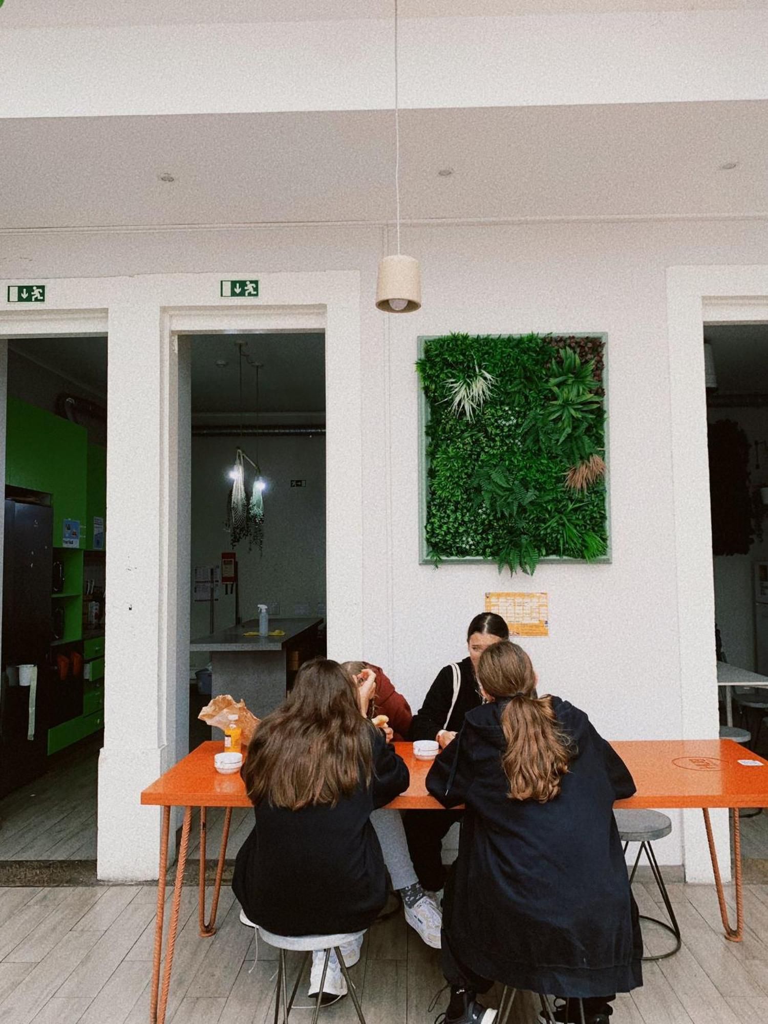 Хостел Wot Lisbon Patio Екстер'єр фото